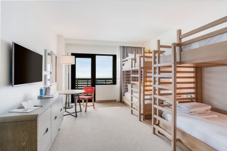 Double bunk bed room facing Gulf - Accessible room